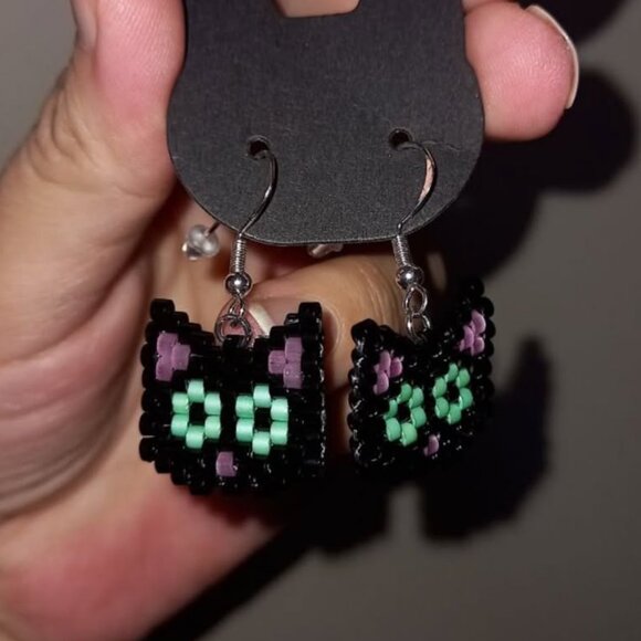🐾✨ Handcrafted Cat Earrings – Perfect for Everyday Wear or Halloween ✨🐾 - Picture 3 of 4